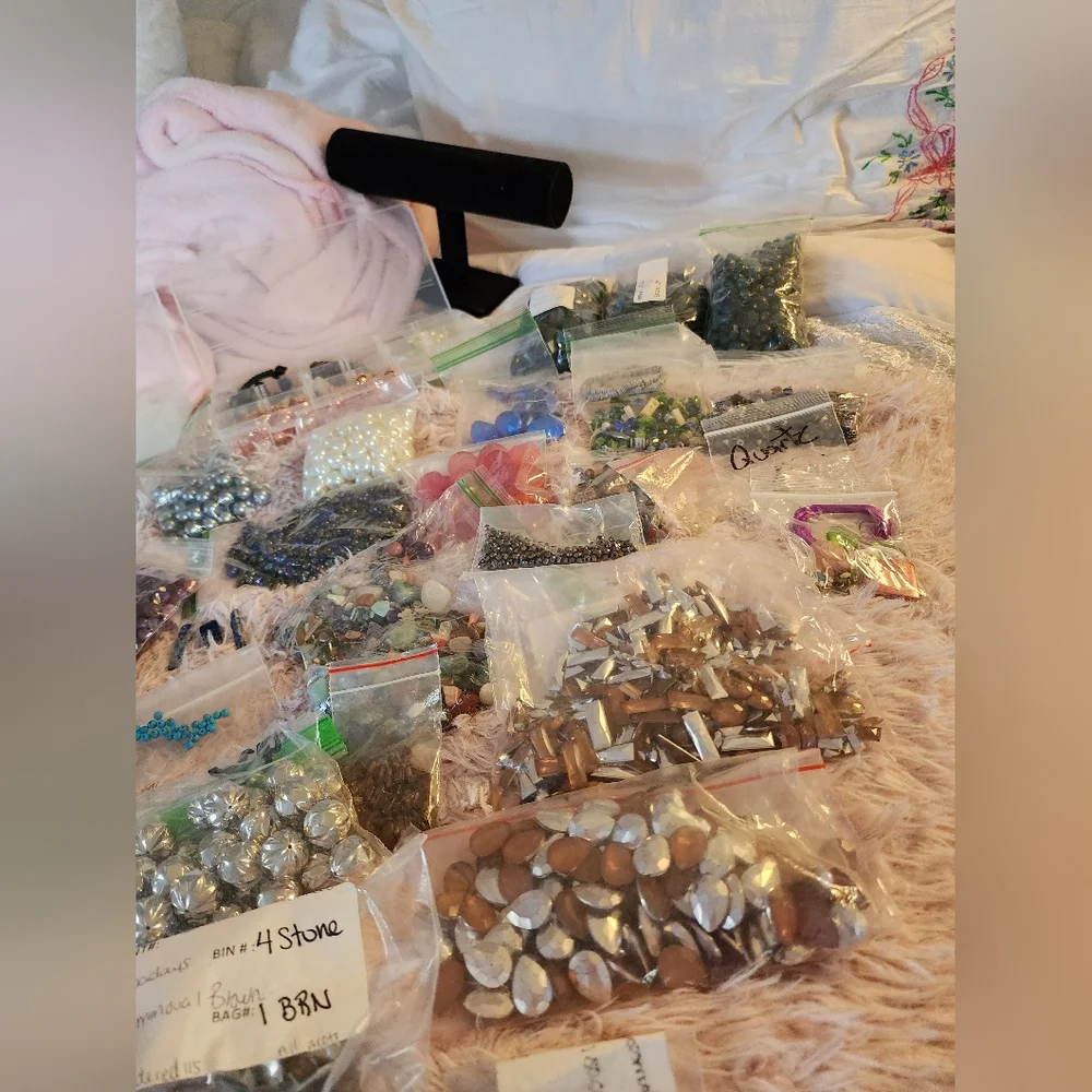 Mixture of Jewelry Making Supplies - Picture 3 of 12